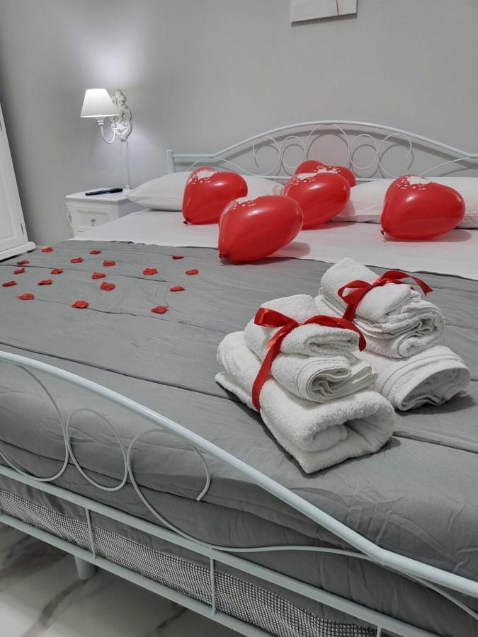 B&B White House Pulsano Bagian luar foto