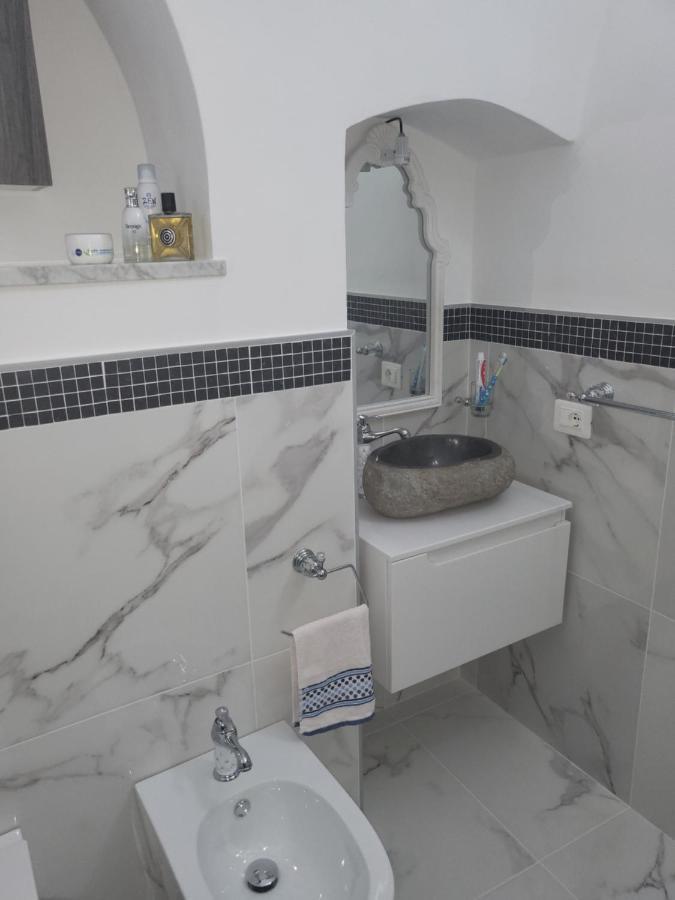B&B White House Pulsano Bagian luar foto